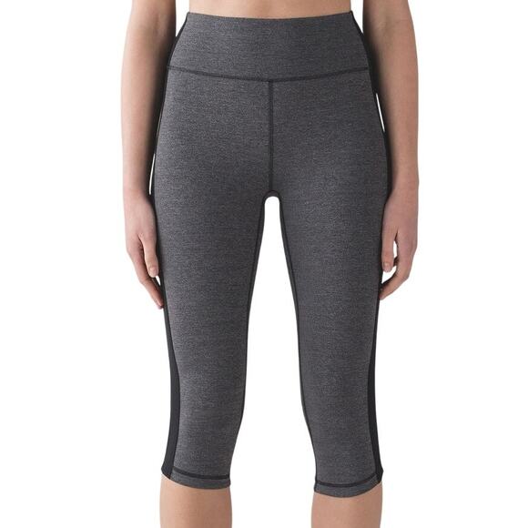 Lululemon Squad Goals Crop 17" Heathered Black Women's Size 10 EUC - Picture 3 of 10